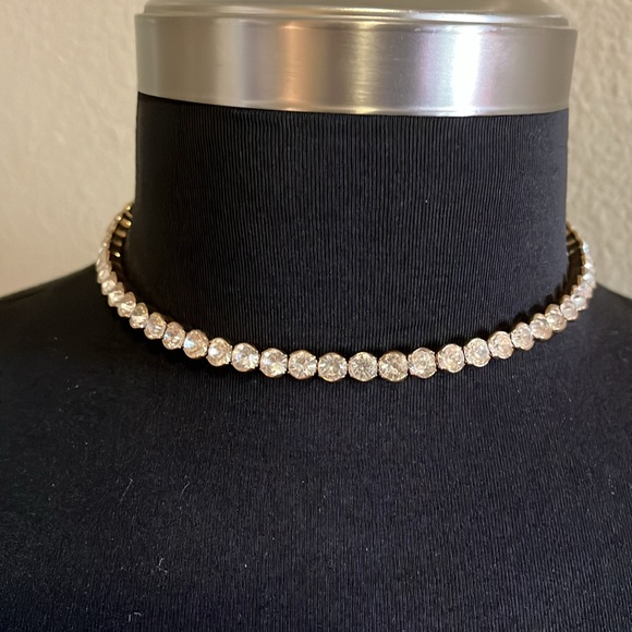 Jeweled choker & stud earrings set - Picture 5 of 6